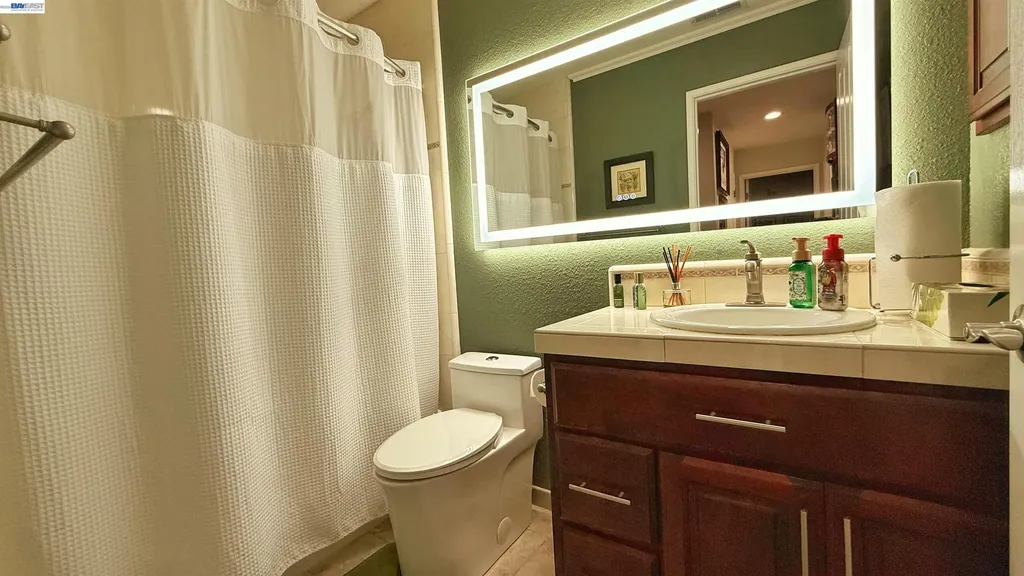 406 Stanford Street Vacaville CA 95687