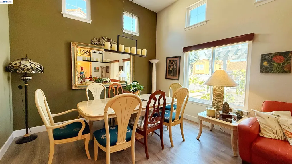 406 Stanford Street Vacaville CA 95687
