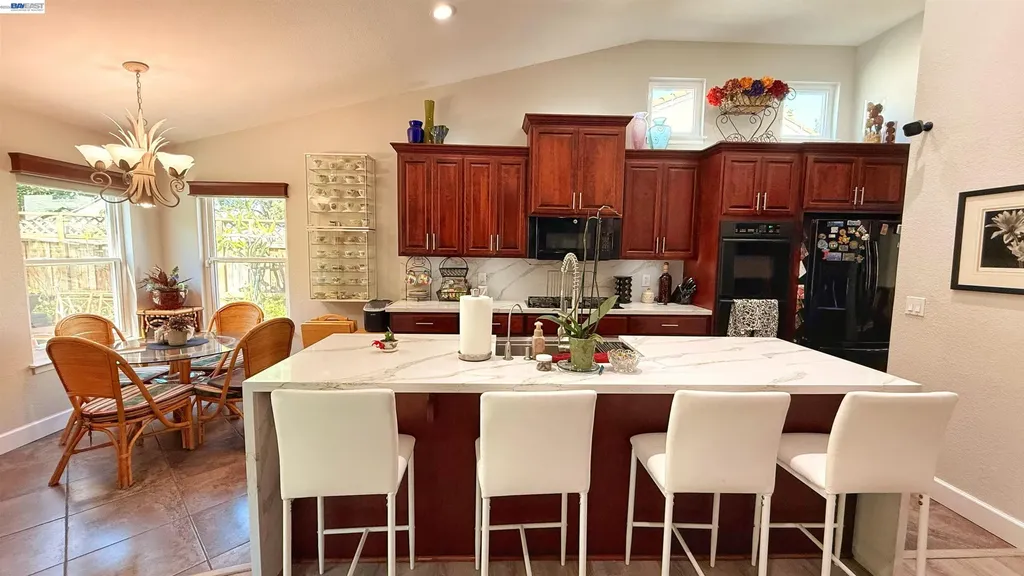 406 Stanford Street Vacaville CA 95687
