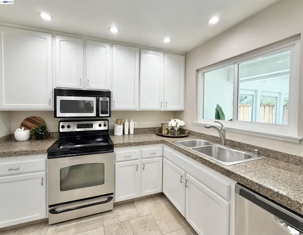 1271 Hollyhock Street Livermore CA 94551