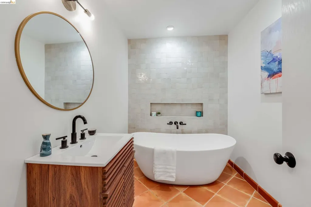 4685 Commonwealth Drive Oakland CA 94605