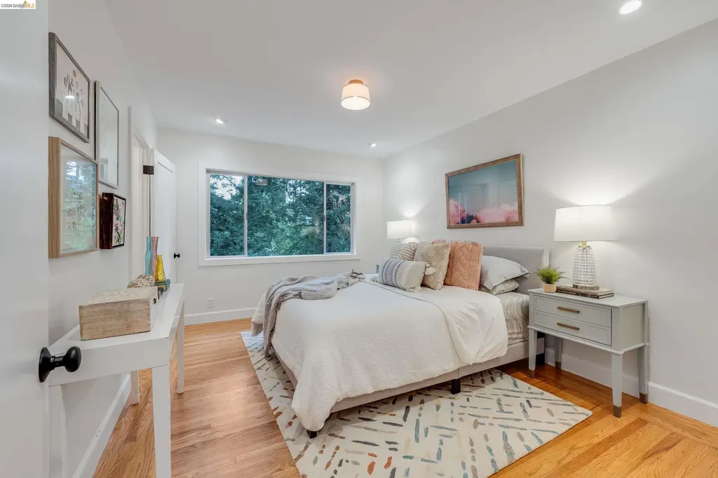 4685 Commonwealth Drive Oakland CA 94605