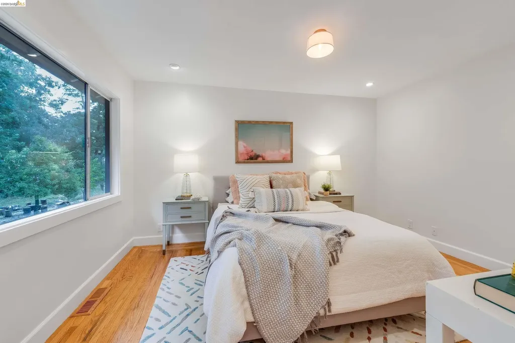 4685 Commonwealth Drive Oakland CA 94605