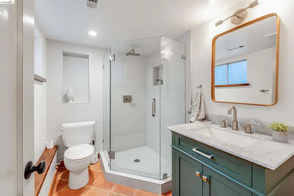 4685 Commonwealth Drive Oakland CA 94605