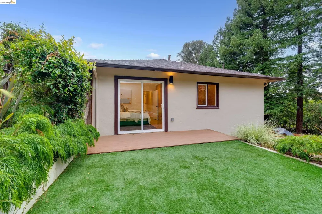 4685 Commonwealth Drive Oakland CA 94605
