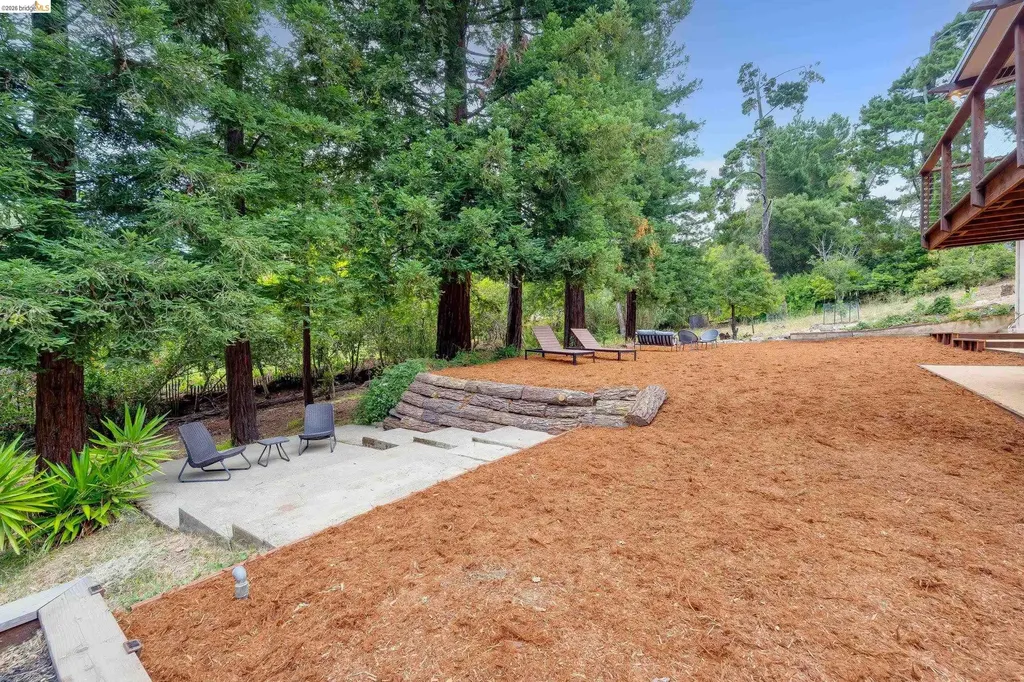 4685 Commonwealth Drive Oakland CA 94605