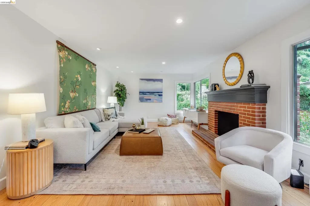 4685 Commonwealth Drive Oakland CA 94605