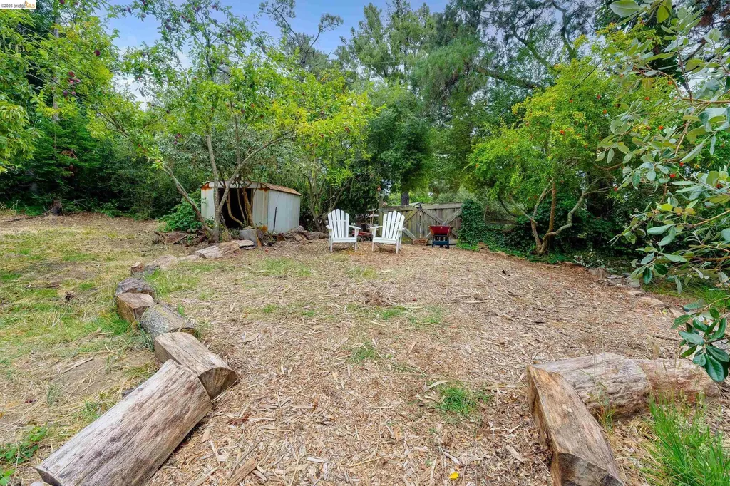 4685 Commonwealth Drive Oakland CA 94605