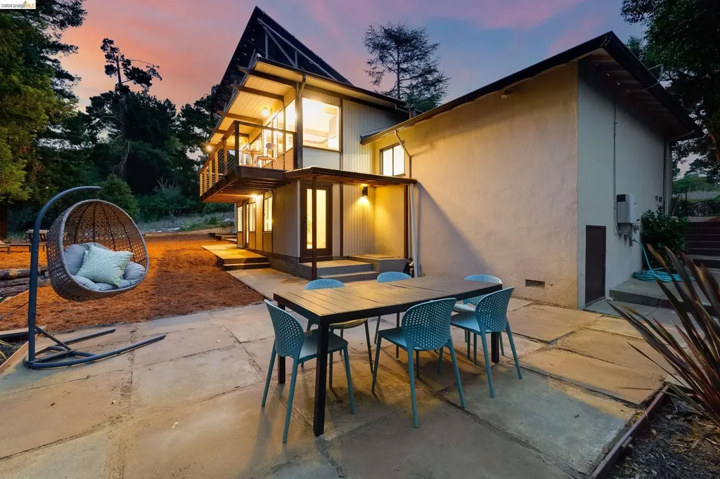 4685 Commonwealth Drive Oakland CA 94605
