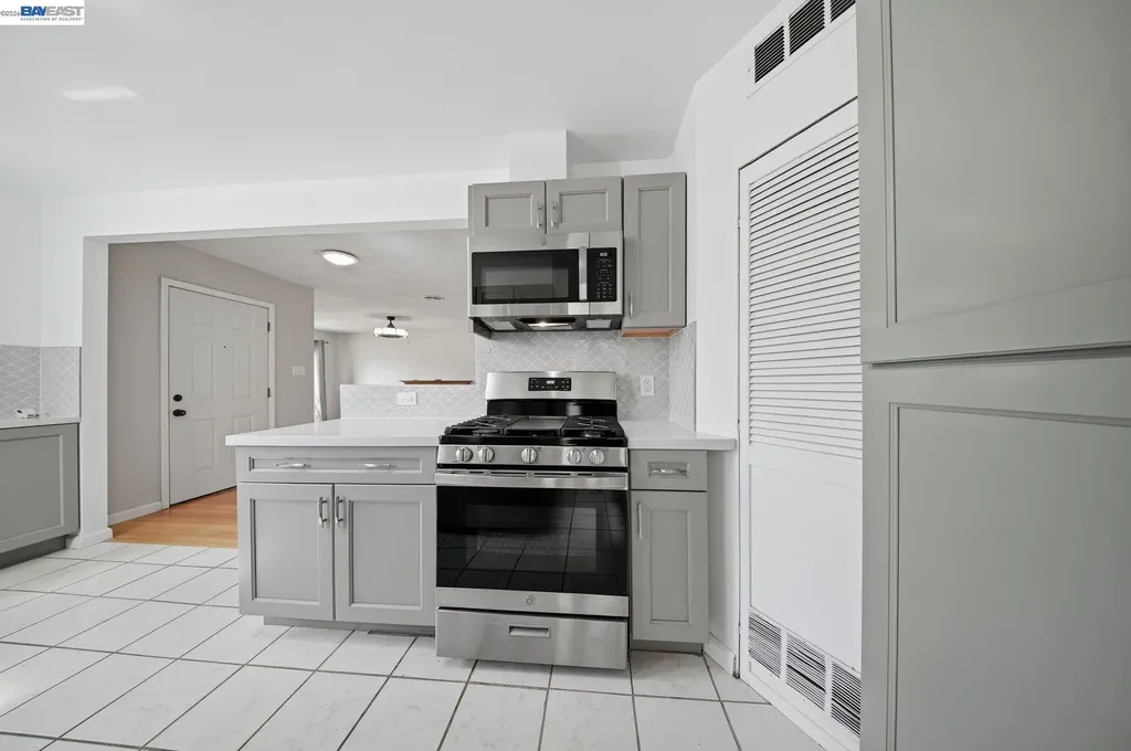 4355 Wesley Way El Sobrante CA 94803
