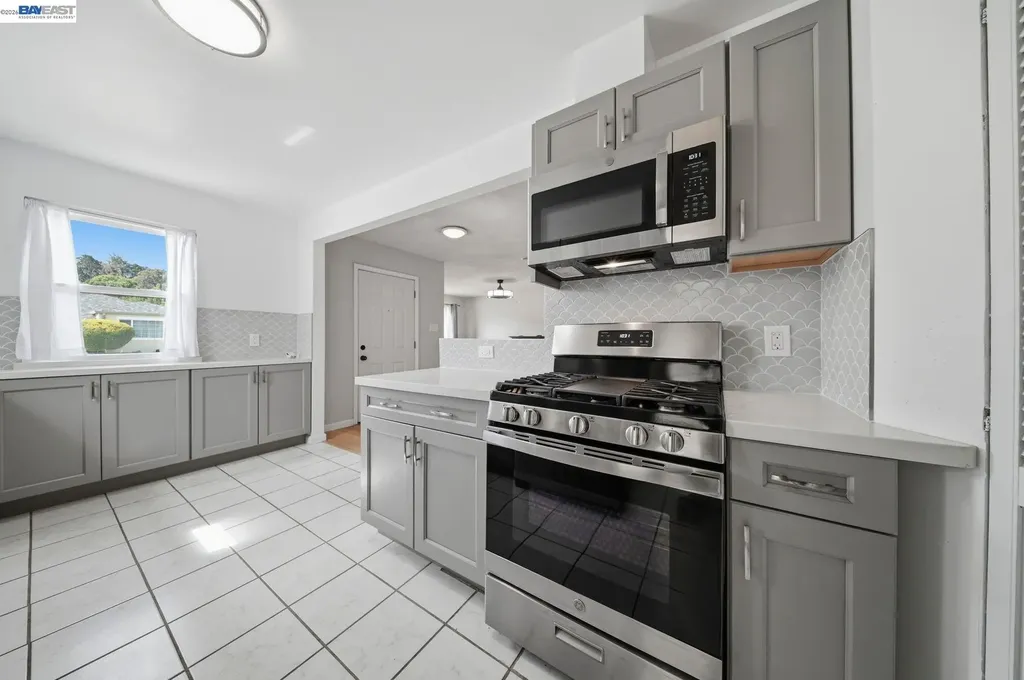 4355 Wesley Way El Sobrante CA 94803