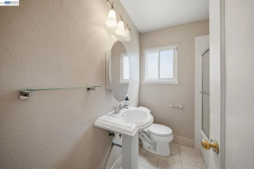 4355 Wesley Way El Sobrante CA 94803