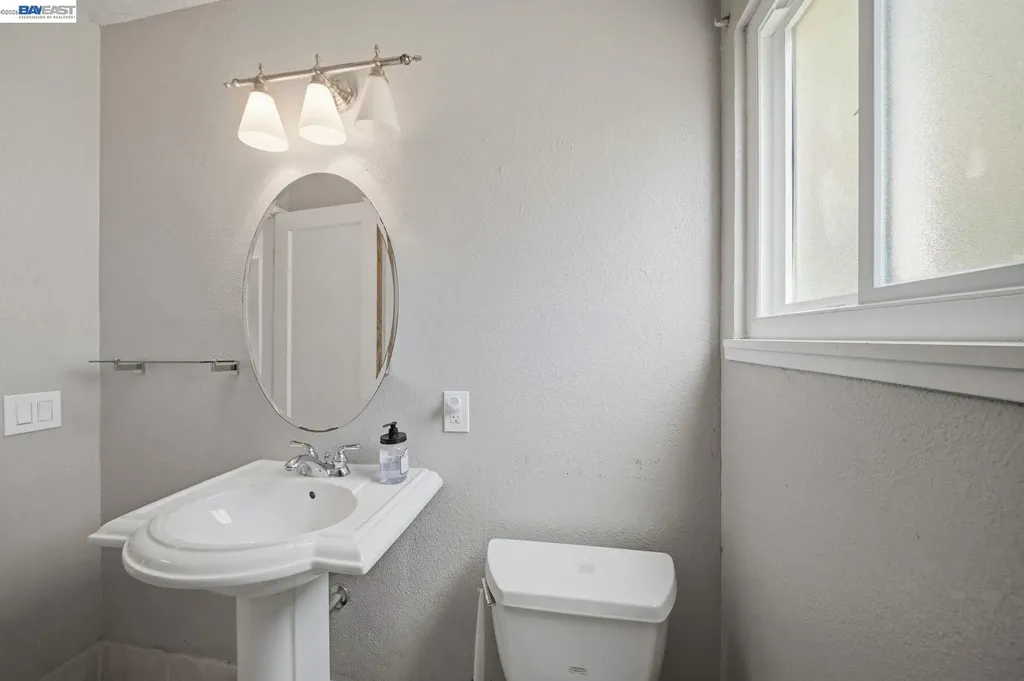 4355 Wesley Way El Sobrante CA 94803
