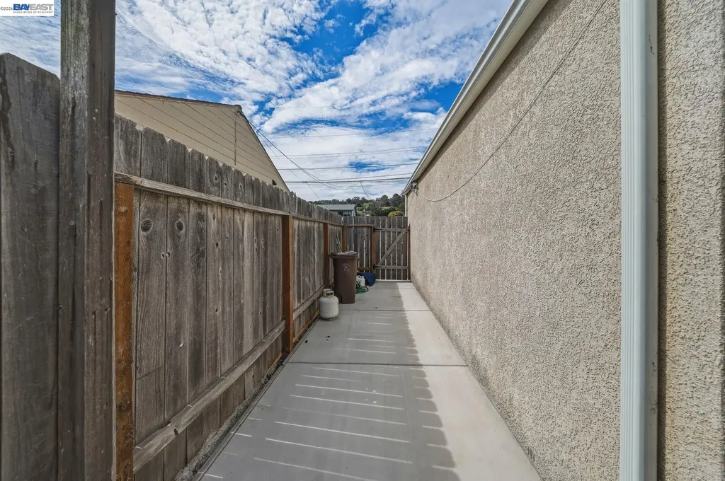 4355 Wesley Way El Sobrante CA 94803