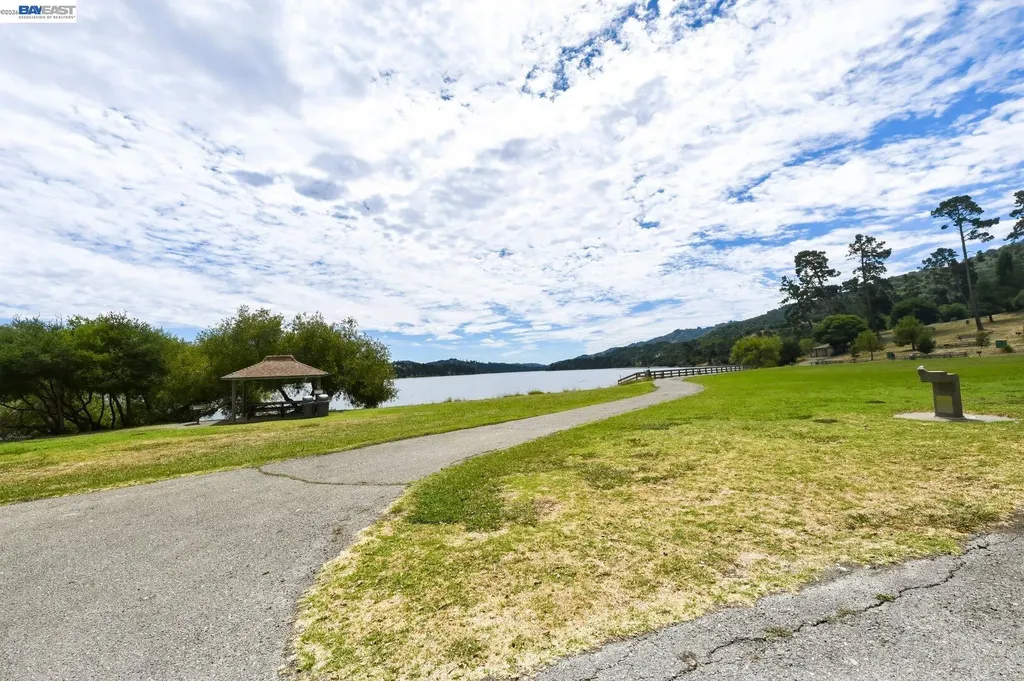 4355 Wesley Way El Sobrante CA 94803