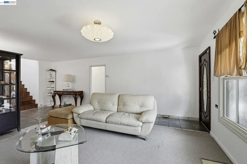 24025 2nd Street Hayward CA 94541