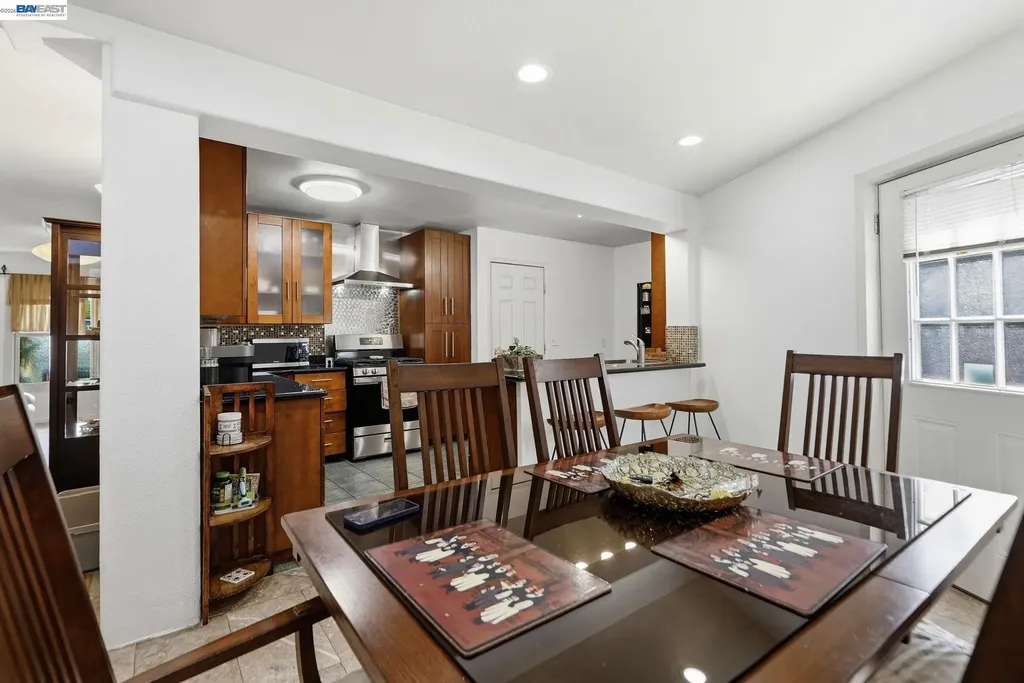 24025 2nd Street Hayward CA 94541