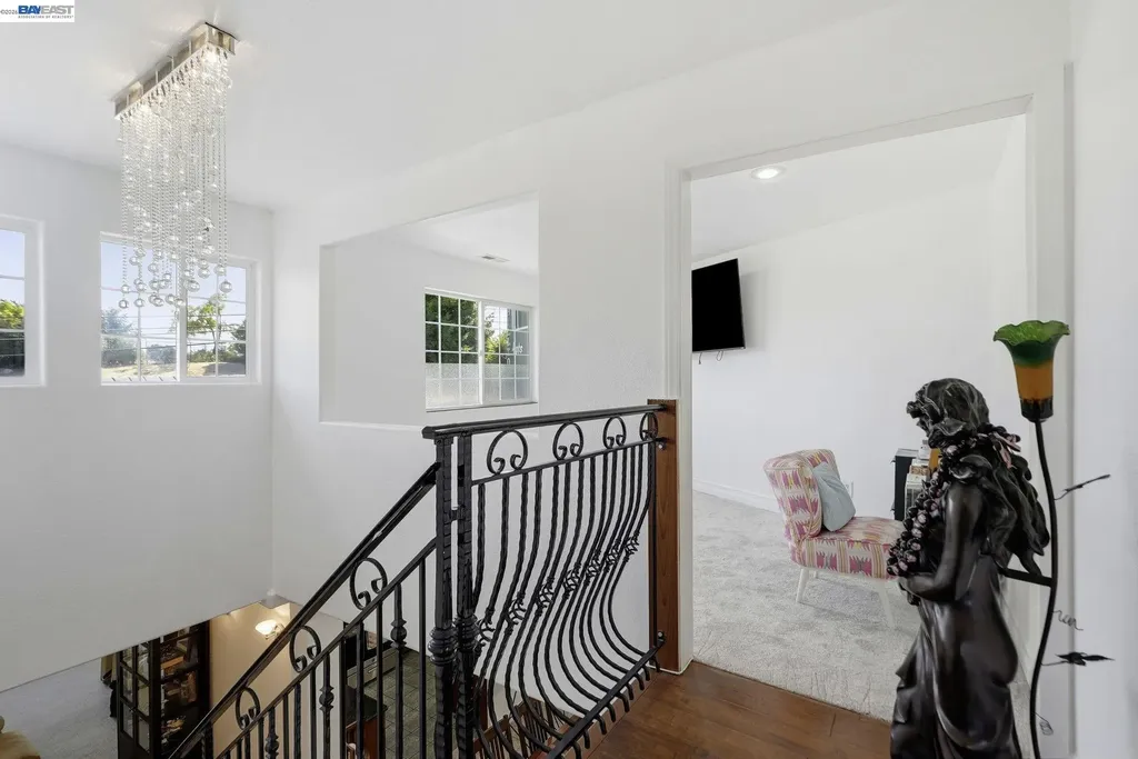 24025 2nd Street Hayward CA 94541