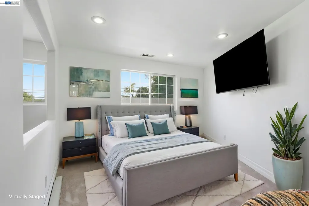 24025 2nd Street Hayward CA 94541