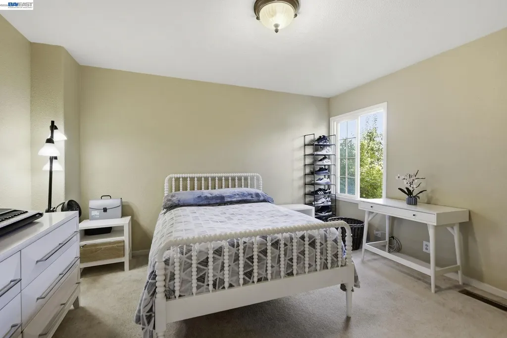 24025 2nd Street Hayward CA 94541