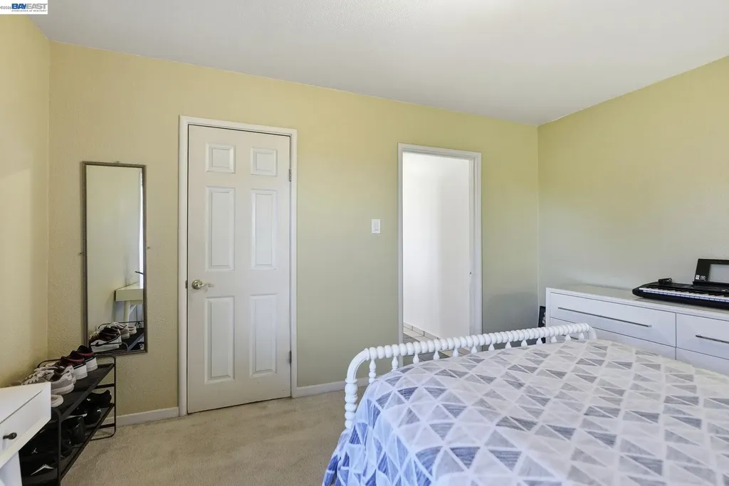 24025 2nd Street Hayward CA 94541