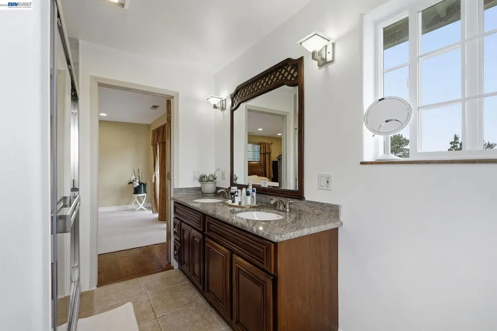 24025 2nd Street Hayward CA 94541
