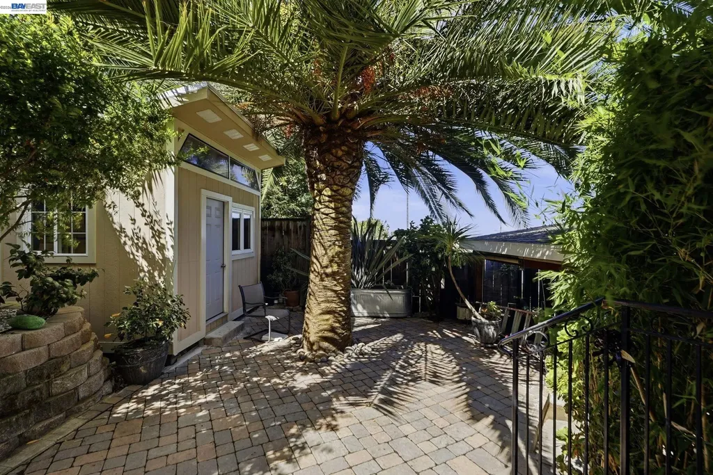 24025 2nd Street Hayward CA 94541