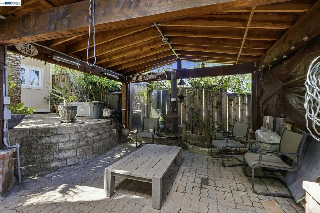 24025 2nd Street Hayward CA 94541