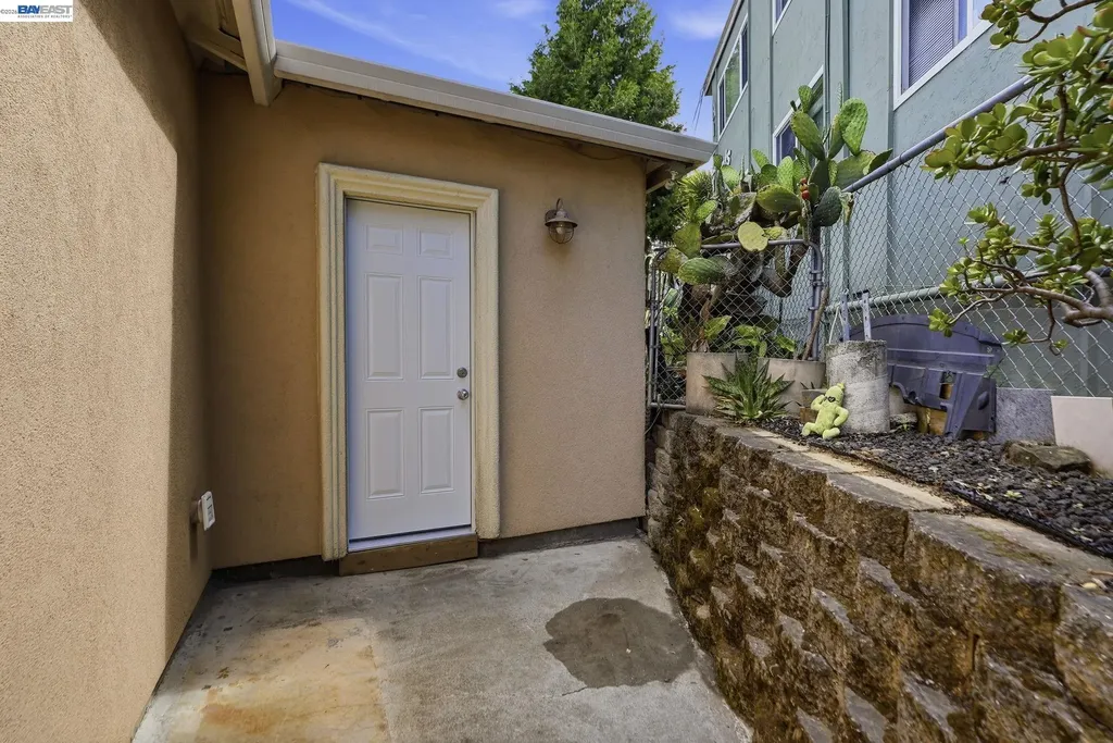 24025 2nd Street Hayward CA 94541