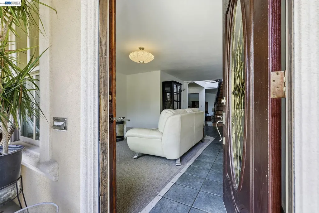 24025 2nd Street Hayward CA 94541