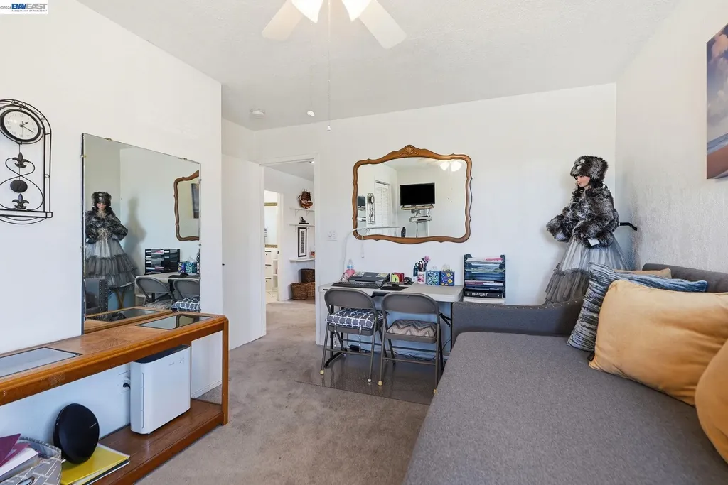 9034 Birch Street Oakland CA 94603