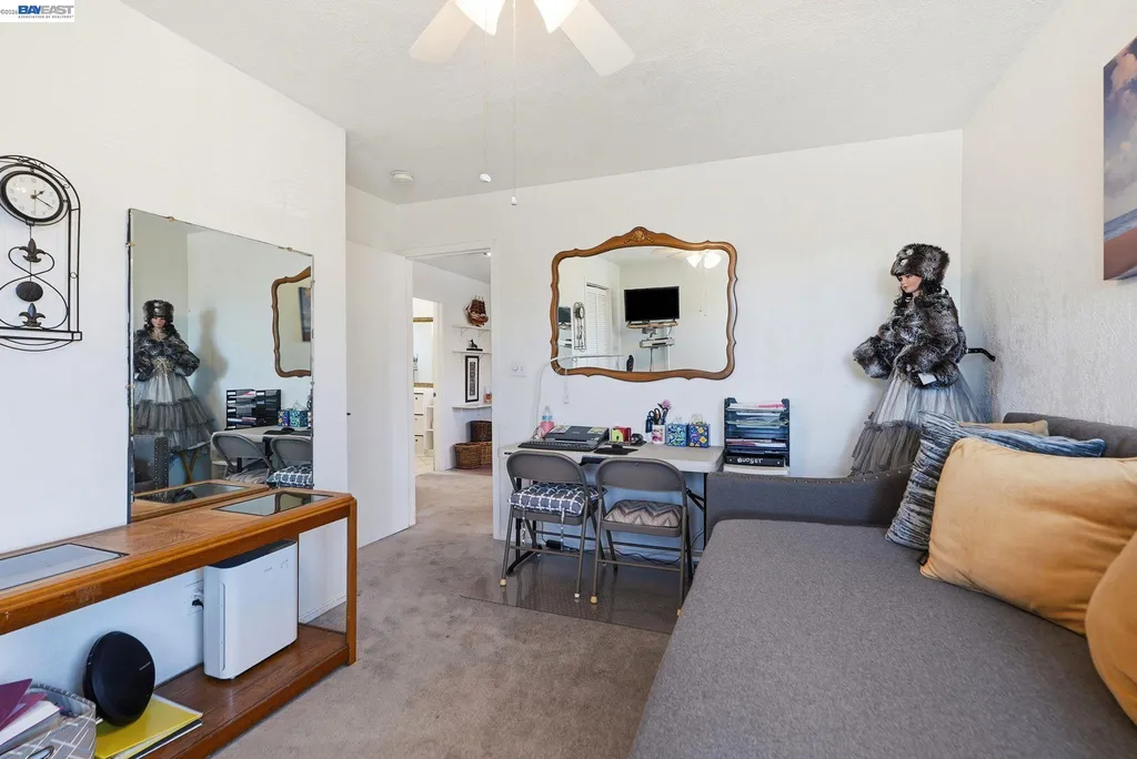 9034 Birch Street Oakland CA 94603