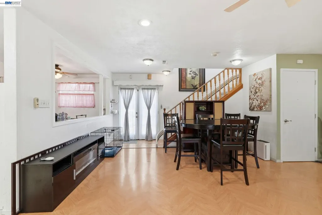 9034 Birch Street Oakland CA 94603