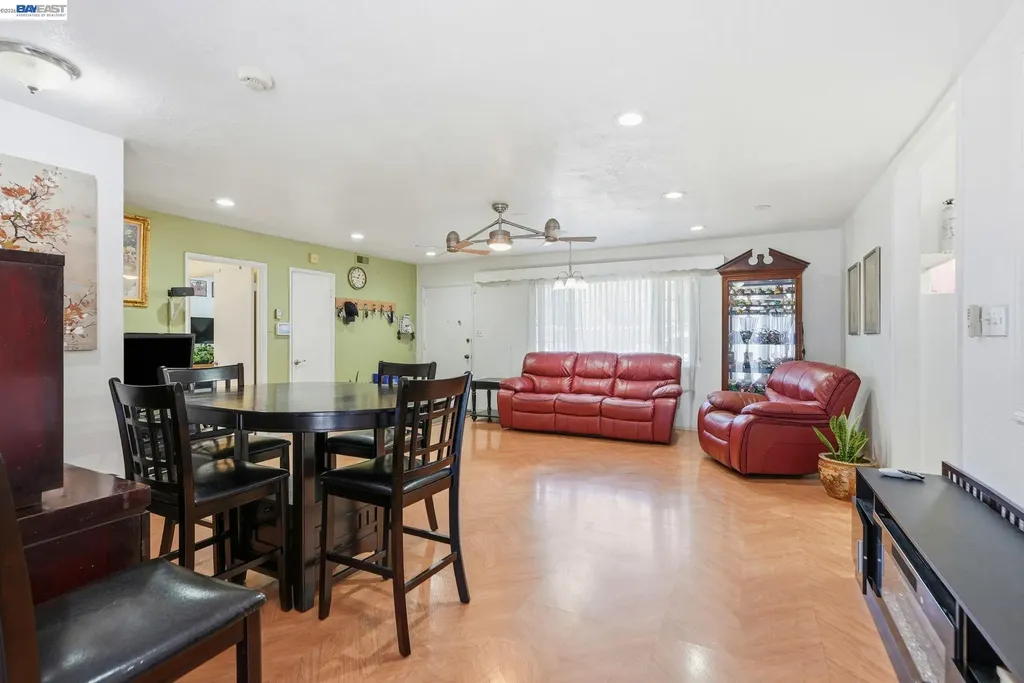 9034 Birch Street Oakland CA 94603