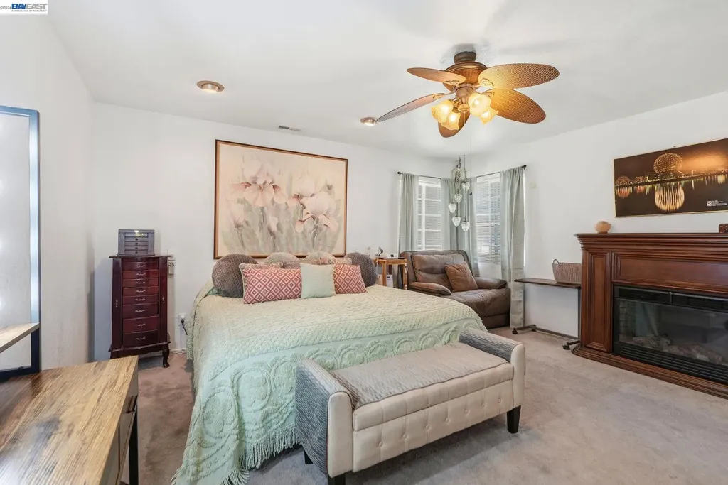 9034 Birch Street Oakland CA 94603