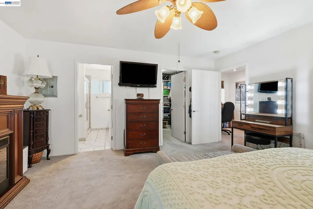 9034 Birch Street Oakland CA 94603
