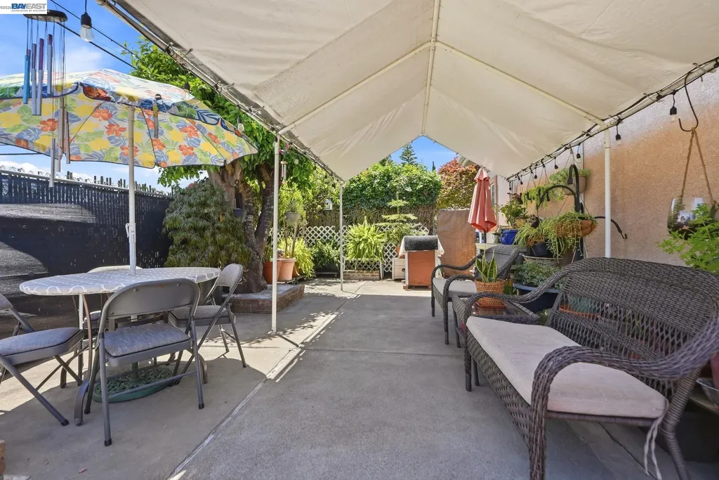 9034 Birch Street Oakland CA 94603