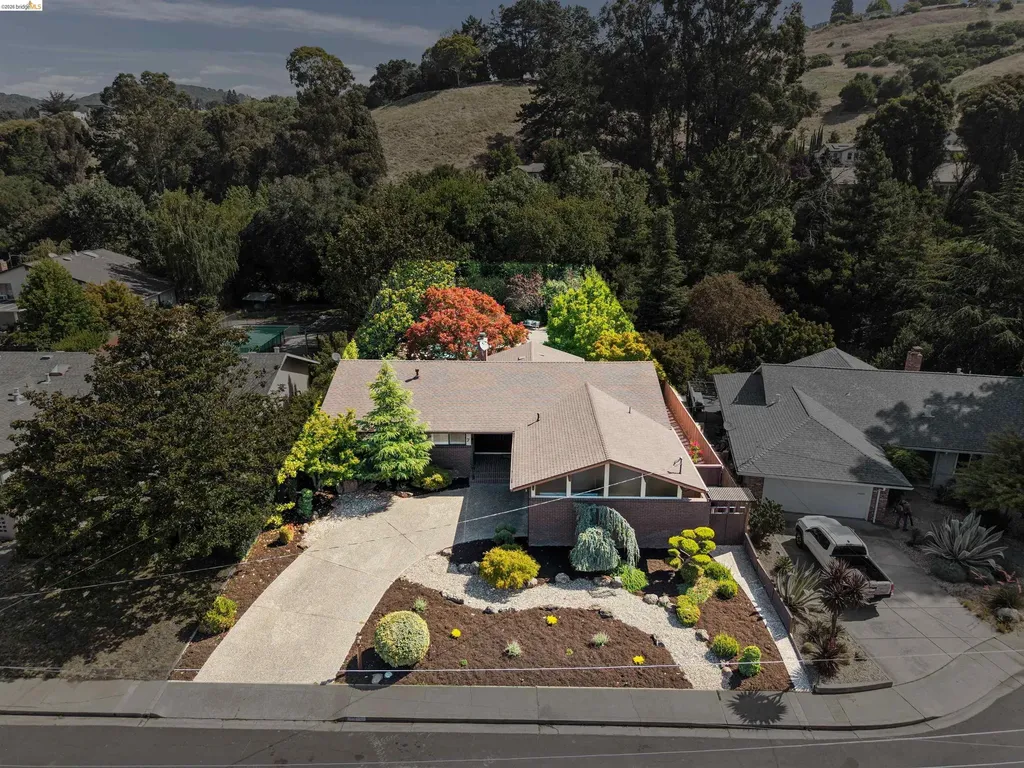 7 Jo-lin Court El Sobrante CA 94803
