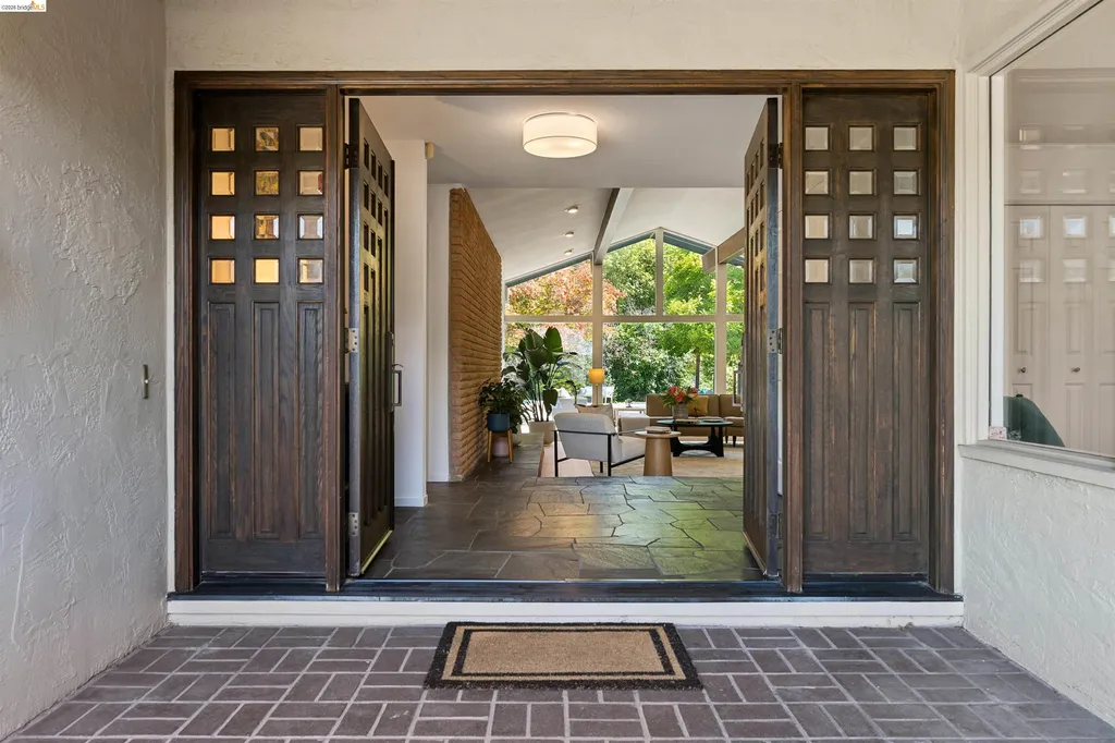 7 Jo-lin Court El Sobrante CA 94803