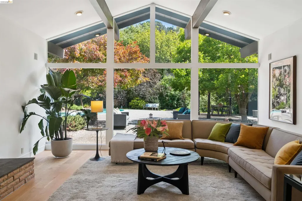 7 Jo-lin Court El Sobrante CA 94803