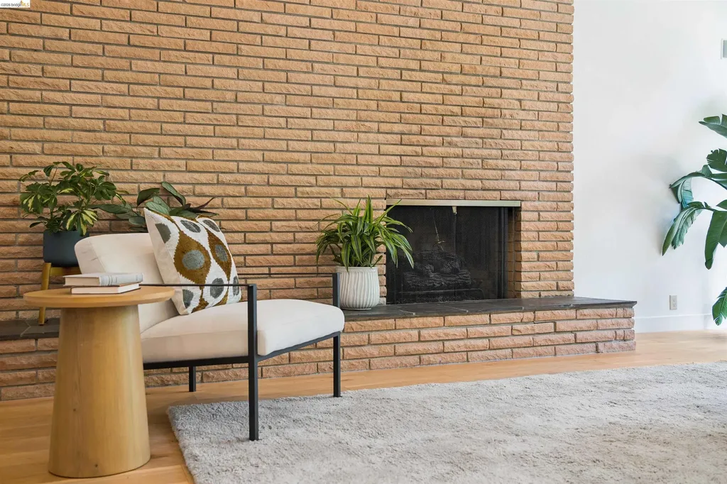 7 Jo-lin Court El Sobrante CA 94803
