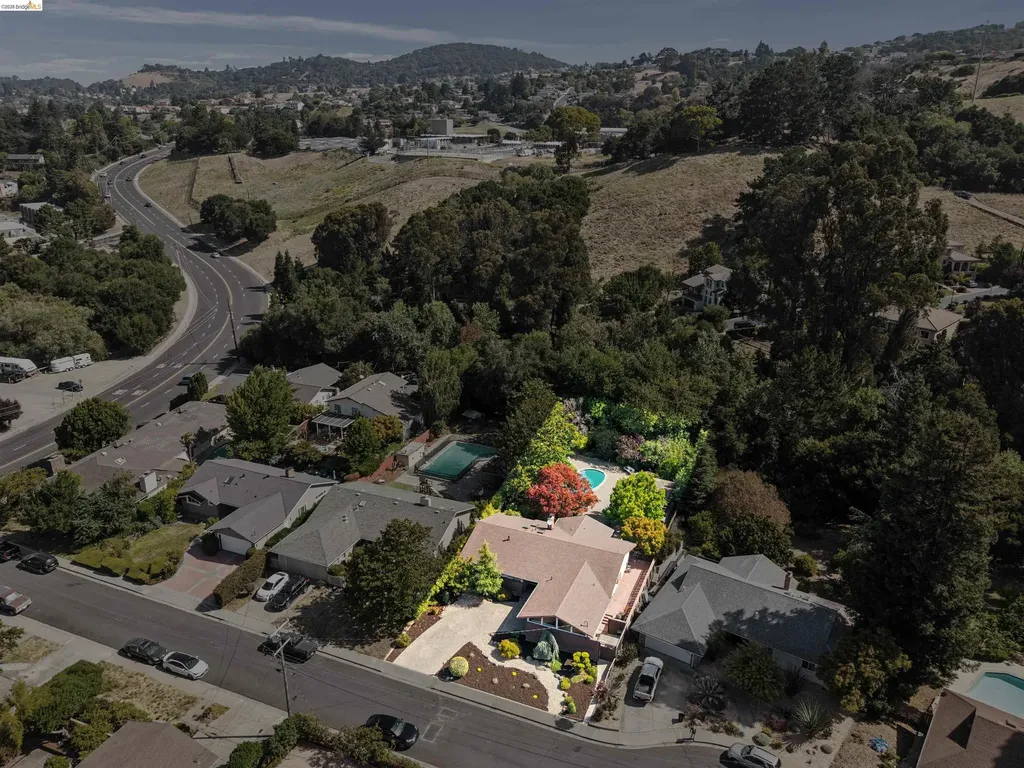 7 Jo-lin Court El Sobrante CA 94803