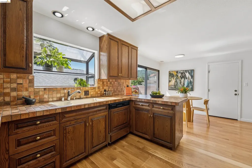 7 Jo-lin Court El Sobrante CA 94803