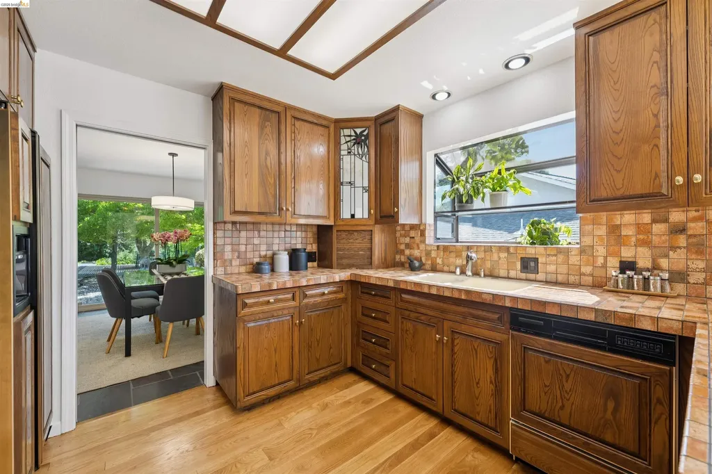 7 Jo-lin Court El Sobrante CA 94803
