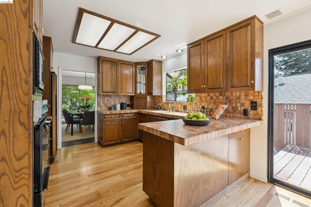 7 Jo-lin Court El Sobrante CA 94803