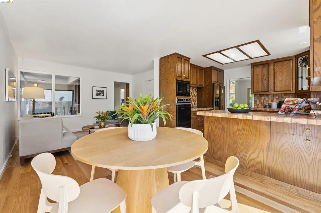 7 Jo-lin Court El Sobrante CA 94803