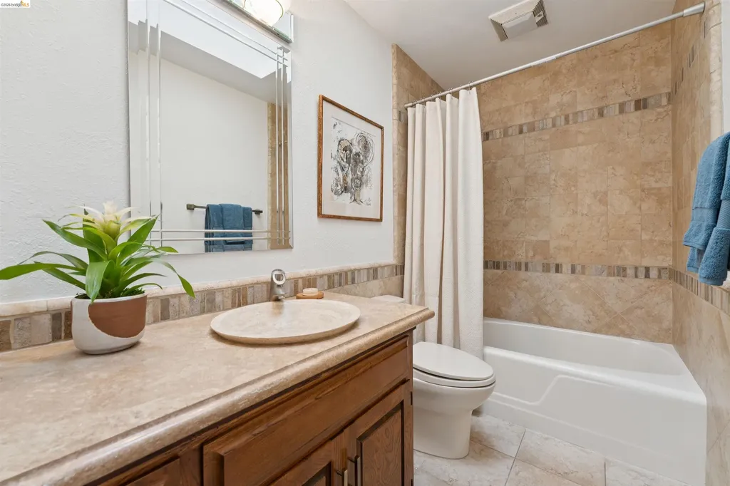 7 Jo-lin Court El Sobrante CA 94803
