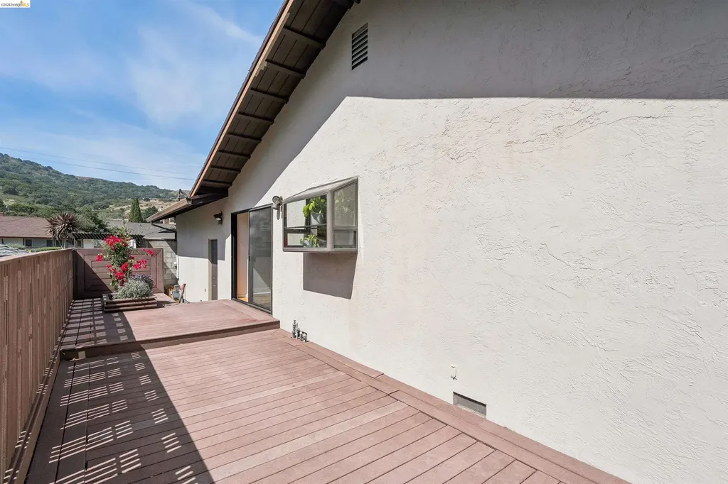 7 Jo-lin Court El Sobrante CA 94803