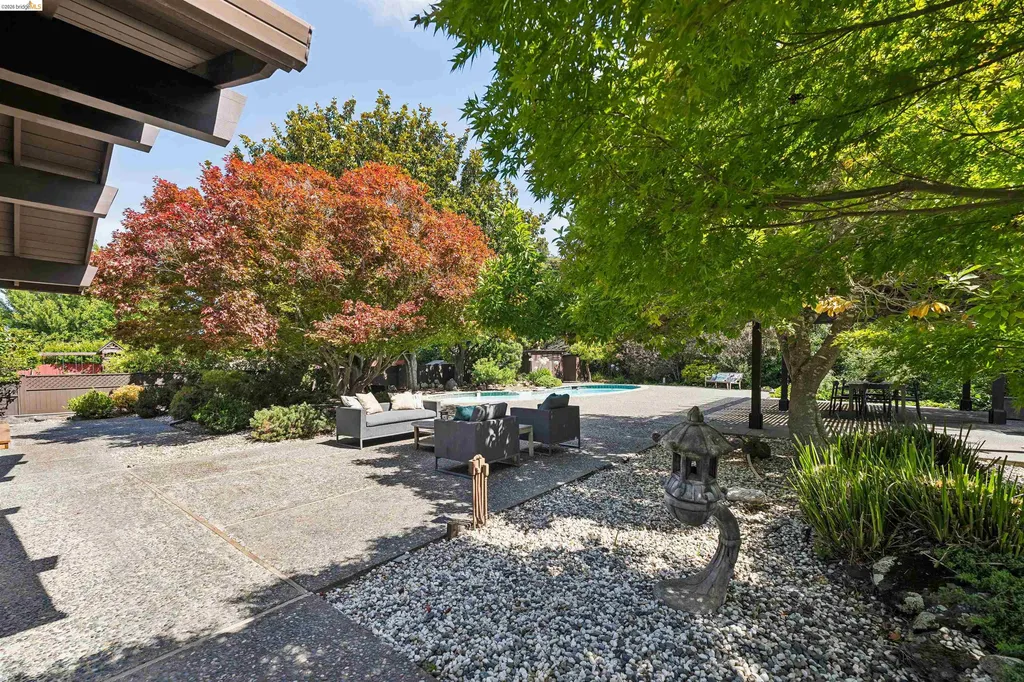 7 Jo-lin Court El Sobrante CA 94803