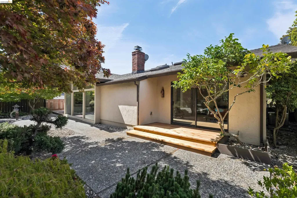 7 Jo-lin Court El Sobrante CA 94803